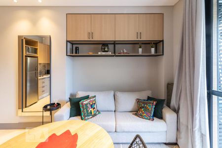 Sala de kitnet/studio para alugar com 1 quarto, 48m² em Batel, Curitiba