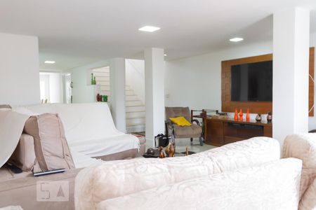 Sala de casa à venda com 3 quartos, 240m² em Vila Anglo Brasileira, São Paulo