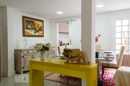 Sala de Jantar de casa à venda com 3 quartos, 240m² em Vila Anglo Brasileira, São Paulo