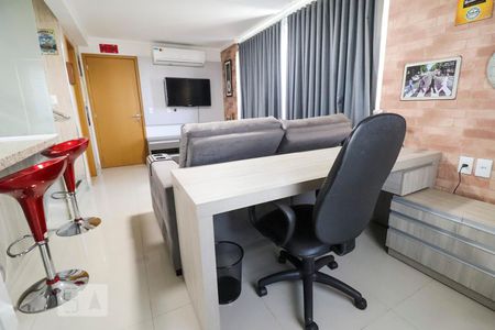 Sala de apartamento para alugar com 2 quartos, 75m² em Setor Bueno, Goiânia