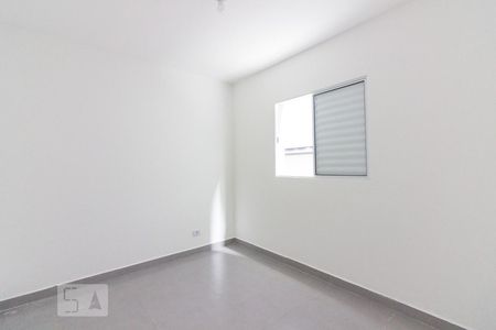 Quarto 2 de apartamento para alugar com 2 quartos, 50m² em Parque Peruche, São Paulo