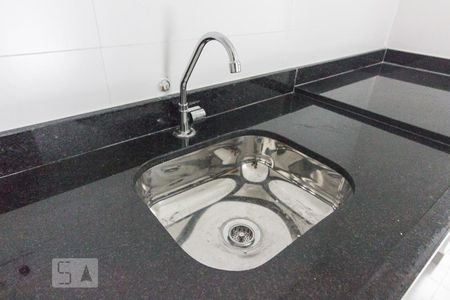 Cozinha de apartamento para alugar com 2 quartos, 50m² em Parque Peruche, São Paulo