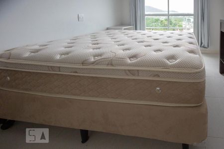 Apartamento para alugar com 58m², 1 quarto e 1 vaga