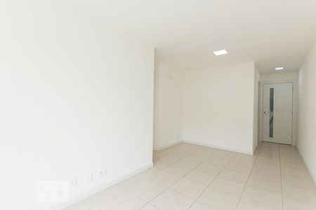 Sala de apartamento à venda com 2 quartos, 70m² em Badu, Niterói