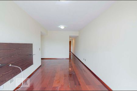 Apartamento à venda com 100m², 2 quartos e 1 vagaSala