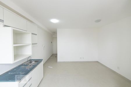 Sala e cozinha de apartamento para alugar com 1 quarto, 33m² em Brás, São Paulo