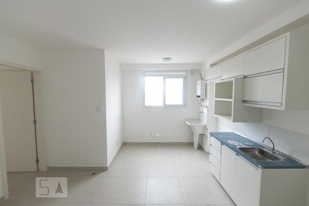 Sala e cozinha de apartamento para alugar com 1 quarto, 33m² em Brás, São Paulo