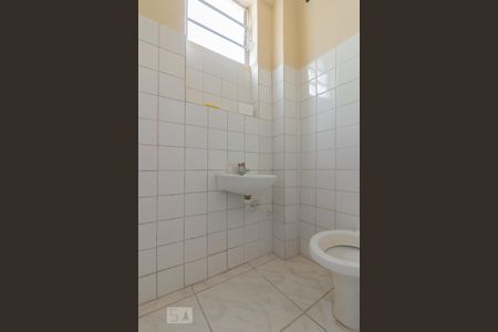 Banheiro  de kitnet/studio para alugar com 1 quarto, 30m² em Liberdade, São Paulo