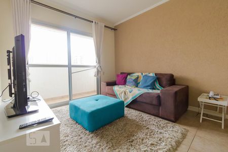 Sala de TV de apartamento à venda com 2 quartos, 68m² em Vila Itapura, Campinas