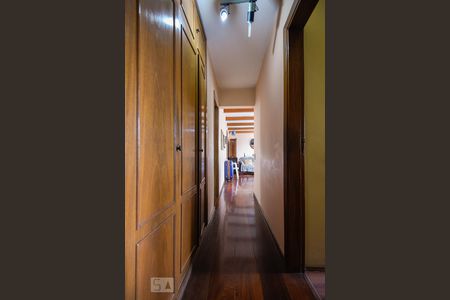 Corredor de apartamento para alugar com 3 quartos, 88m² em Jardim das Acácias, São Paulo