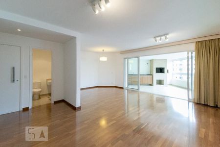 Sala de apartamento para alugar com 4 quartos, 155m² em Moema, São Paulo