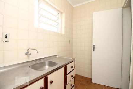 Cozinha de apartamento para alugar com 1 quarto, 39m² em Rio Branco, Porto Alegre