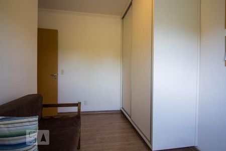 Quarto de apartamento à venda com 3 quartos, 68m² em Jardim Carvalho, Porto Alegre