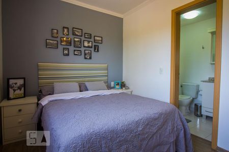 Suíte de apartamento à venda com 3 quartos, 68m² em Jardim Carvalho, Porto Alegre