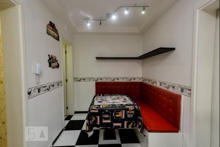 Apartamento à venda com 126m², 3 quartos e 2 vagas Apartamento à venda com 126m², 3 quartos e 2 vagasCozinha