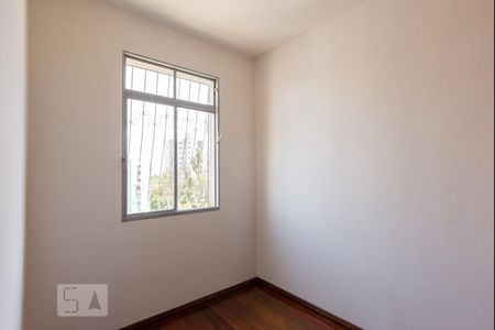 Quarto 1 de apartamento para alugar com 2 quartos, 60m² em Nova Cachoeirinha, Belo Horizonte