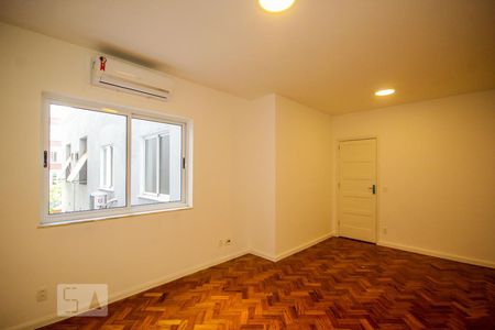 Quarto 1 de apartamento à venda com 3 quartos, 91m² em Copacabana, Rio de Janeiro