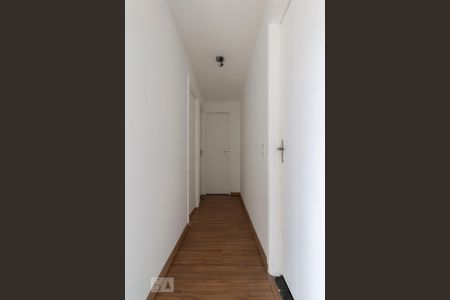 Corredor de apartamento à venda com 2 quartos, 51m² em Vila Sílvia, São Paulo