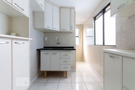 Cozinha de apartamento à venda com 2 quartos, 51m² em Vila Sílvia, São Paulo