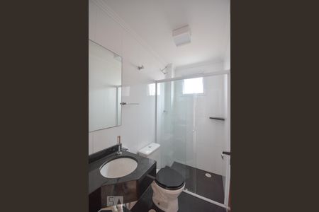 Banheiro de apartamento para alugar com 2 quartos, 65m² em Olímpico, São Caetano do Sul