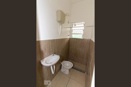Banheiro de casa para alugar com 2 quartos, 60m² em Colégio, Rio de Janeiro
