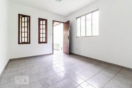 Sala de casa para alugar com 2 quartos, 113m² em Vila Porto, Barueri