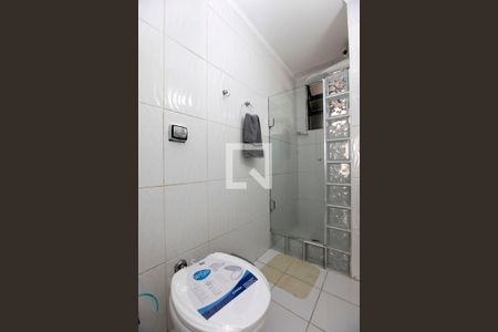 Banheiro de apartamento para alugar com 1 quarto, 45m² em Petrópolis, Porto Alegre