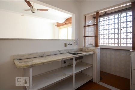 Cozinha de apartamento à venda com 1 quarto, 54m² em Partenon, Porto Alegre