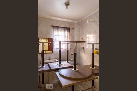 Banheiro de casa para alugar com 1 quarto, 175m² em Vila Antonina, São Paulo