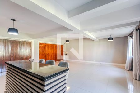 Sala de casa à venda com 4 quartos, 200m² em Partenon, Porto Alegre