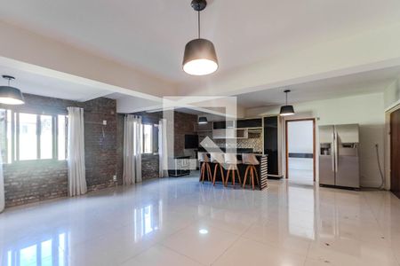 Sala de casa para alugar com 4 quartos, 200m² em Partenon, Porto Alegre