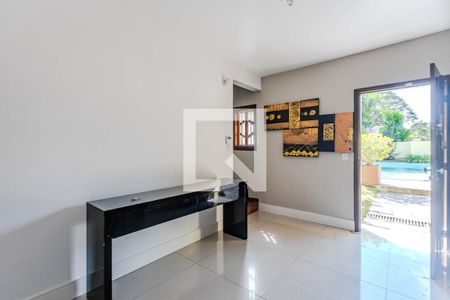 Sala de casa à venda com 4 quartos, 200m² em Partenon, Porto Alegre