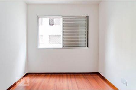 Quarto 2 de apartamento para alugar com 3 quartos, 110m² em Ipiranga, Belo Horizonte