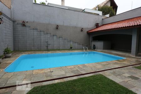 Casa à venda com 4 quartos, 485m² em Jardim Leonor, São Paulo