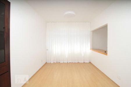 Apartamento para alugar com 2 quartos, 75m² em Funcionários, Belo Horizonte