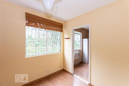 Quarto 1 de apartamento para alugar com 2 quartos, 74m² em Santa Rosa, Niterói