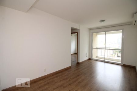 Sala de apartamento para alugar com 2 quartos, 62m² em Passo da Areia, Porto Alegre