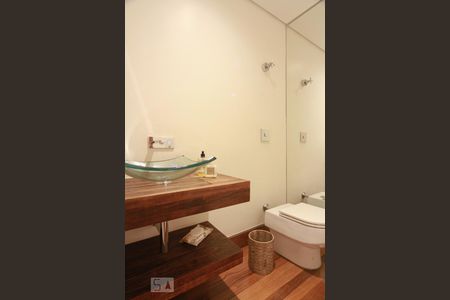 Lavabo de apartamento à venda com 3 quartos, 300m² em Água Fria, São Paulo