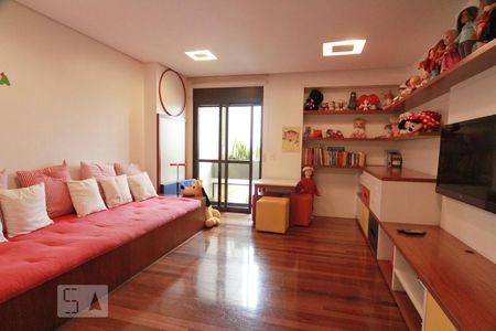 Sala de TV de apartamento à venda com 3 quartos, 300m² em Água Fria, São Paulo