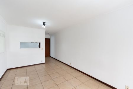 Sala de apartamento à venda com 3 quartos, 73m² em Super Quadra Morumbi, São Paulo