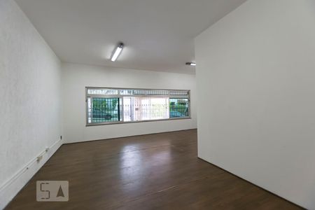 Casa à venda com 380m², 7 quartos e 6 vagasSala