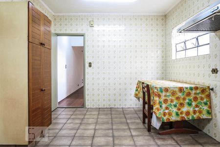 Cozinha de casa de condomínio à venda com 3 quartos, 130m² em Butantã, São Paulo