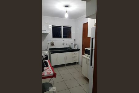 Cozinha de apartamento à venda com 2 quartos, 65m² em Vila Congonhas, São Paulo