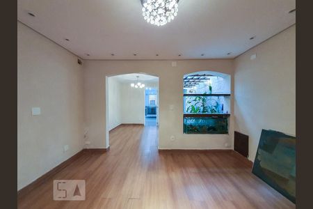 Sala de casa para alugar com 3 quartos, 100m² em Cambuci, São Paulo