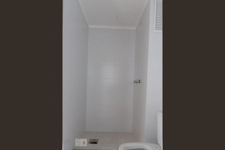 Banheiro de apartamento para alugar com 1 quarto, 42m² em Santa Cecília, Porto Alegre