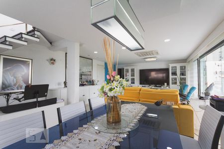 Sala de apartamento para alugar com 6 quartos, 320m² em Barra da Tijuca, Rio de Janeiro