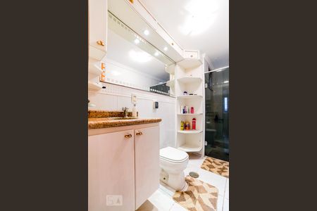 Banheiro de apartamento à venda com 2 quartos, 58m² em Vila Constança, São Paulo