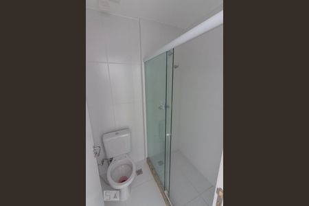 Banheiro de apartamento para alugar com 1 quarto, 36m² em Taquara, Rio de Janeiro