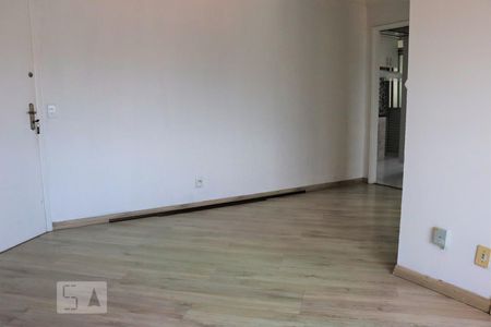 Sala de apartamento à venda com 3 quartos, 70m² em Cambuci, São Paulo