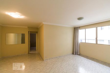 Sala de apartamento para alugar com 2 quartos, 70m² em Cerqueira César, São Paulo